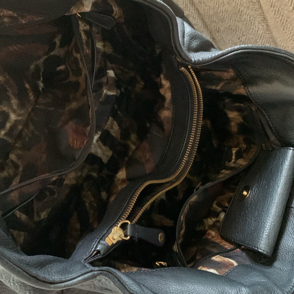 Maxx New York Signature Purse - Picture 14 of 16